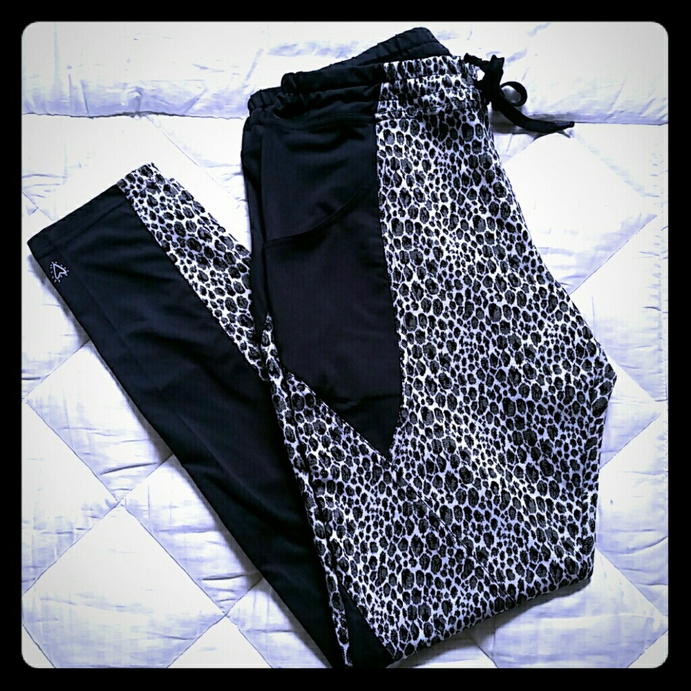 Betsey Johnson Performance Pants - Sz M